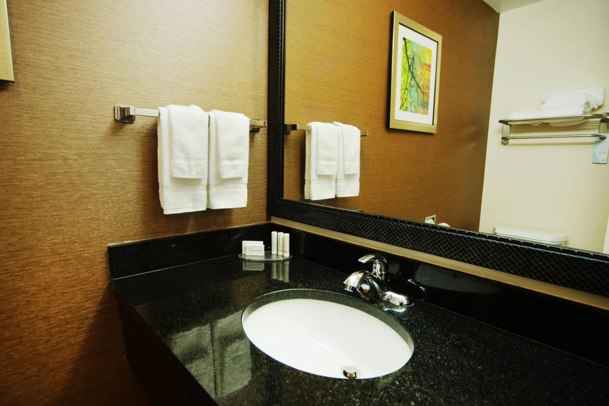 Fairfield Inn And Suites By Marriott Muskogee Exterior foto